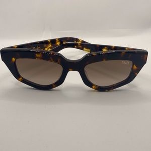 Dezi On Read Sunglasses